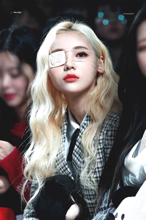 Jinsoul Gowon Kpop Girls Gowon Loona Korean Girl Groups My Xxx Hot Girl