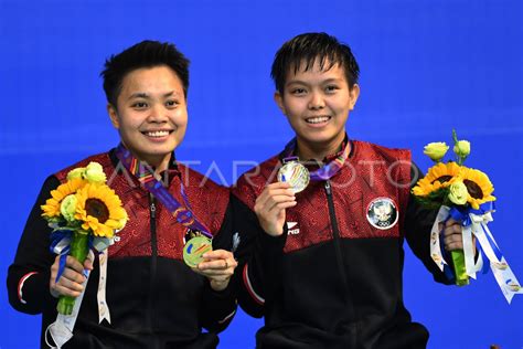 BULU TANGKIS GANDA PUTRI INDONESIA RAIH MEDALI EMAS ANTARA Foto