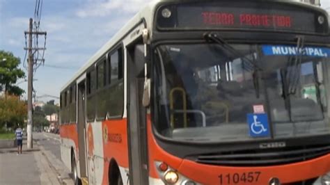 Passageiros reclamam do aumento no valor da passagem de ônibus em