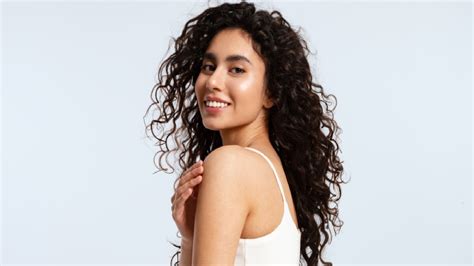 5 Best Hair Masks For Curly Hair Healthshots