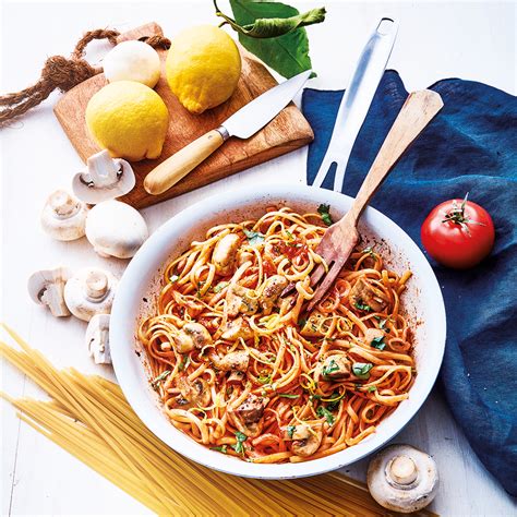 Linguine Aux Champignons Sauce Tomate Et Basilic Aliive