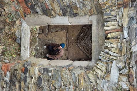 Fotogalerie Archeologick V Zkum Kaple Hradu Corn Tejn U B Tova Na