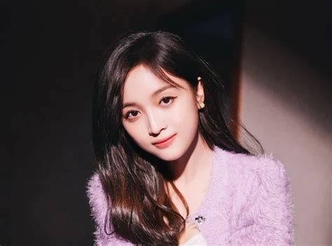 Profil Dan Biodata Wu Xuan Yi Lengkap Agama Umur Pacar Dan IG