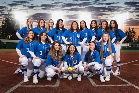 Athletics - Softball: Roster | Softball team pictures, Softball ...