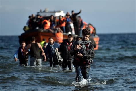 Migranti Altri Sbarchi A Lampedusa Lamorgese Non Portano Il Covid