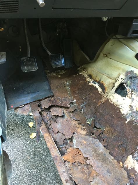 Floorboard Rust! - MJ Tech: Modification and Repairs - Comanche Club Forums