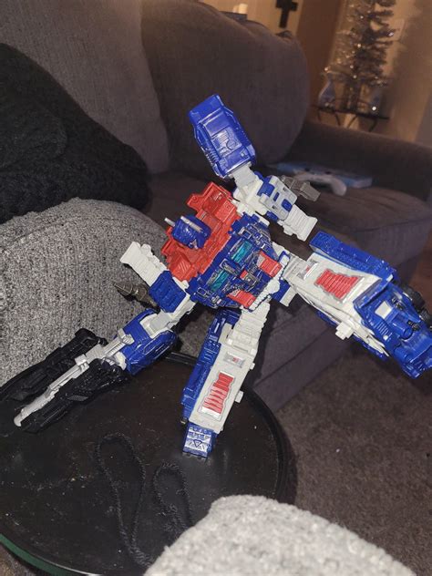 So We All Know Jazz Hot Rod And Bayverse Sideswipe Are Known To Get Down But Magnus Can As