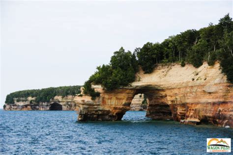 Pictured Rocks Boat Tours