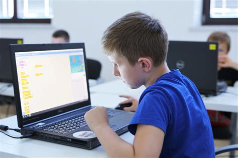 Programowanie dla dzieci i młodzieży w Gliwicach Akademia EMT Kids