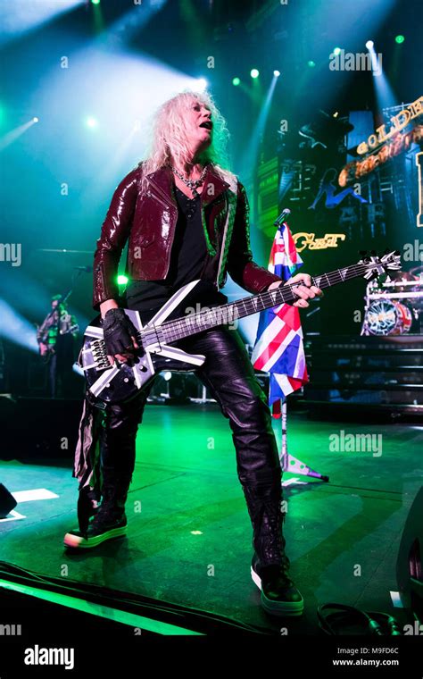 Def Leppard Hi Res Stock Photography And Images Alamy