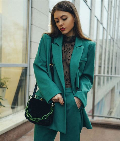 Изумрудные образы, которые хочется повторить | Новости моды | Clothes ...