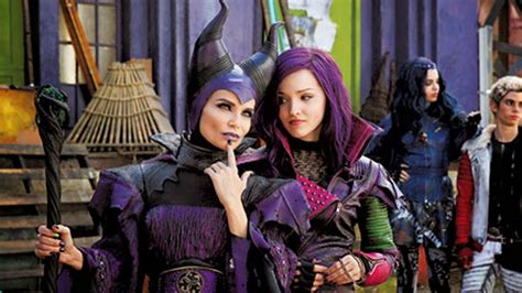 SNEAK PEEK : "Descendants" - The Children Of Super Villains