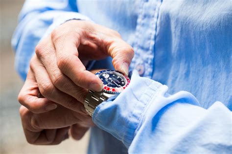 So You Want to Buy a Pilot Watch... - Crown & Caliber Blog