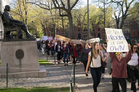 Women Only Group Ditches Harvard The New York Times