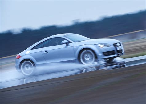 Continental Develops Aquaplaning Warning System - Continental AG