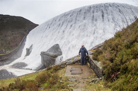 Elan Valley Caban Coch Dam Pictures Reveal Extent Of Heavy Rainfall In