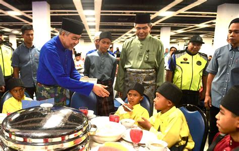 Zahid Hadir Majlis Berbuka Puasa Umno Bbc Portal