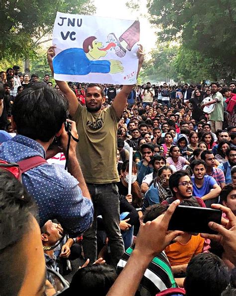 In Pictures Jnu Students Police Clash As Protesters March Towards