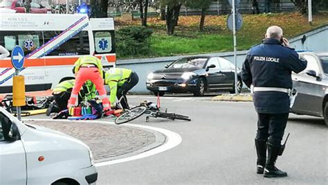 Ciclista Investito E Ucciso Da Un Pulmino