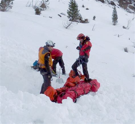 Incidente Sulle Piste Da Sci Muore Una Bimba Di Anni Live Sicilia