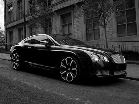 Luxury Cars: The Evolution of Bentley and Rolls-Royce