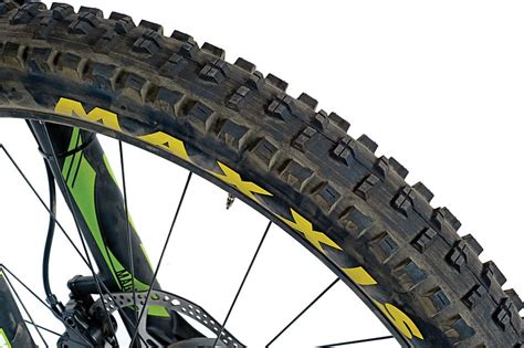 MAXXIS HIGH ROLLER II PLUS TEST | Electric Bike Action