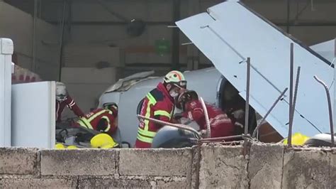 Tres Muertos Y Varios Heridos Al Estrellarse Una Avioneta Contra Un