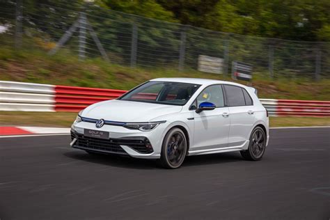 2024 Golf R Reviews Lilas Paolina