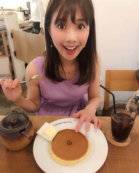 妃海風さんのインスタグラム写真 妃海風instagram 「おいしいってしあわせやー🍴 あまいってしあわせやー🍴 友だちとお喋りって、 最高にしあわせやー😌💖 偶然タイミングがあって