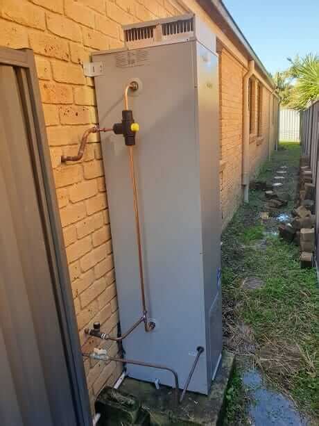 Rheem L Gas Hot Water System Hamlyn Terrace Best Price Hot Water
