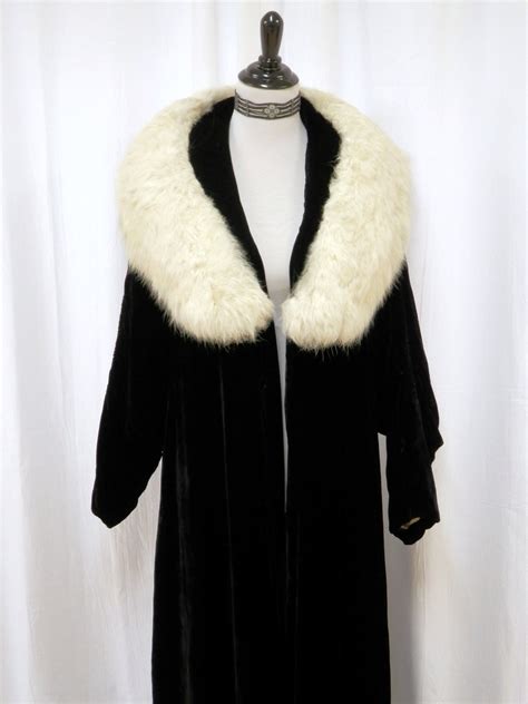 Items Similar To Vintage Velvet Opera Coat With White Fox Fur Ruching