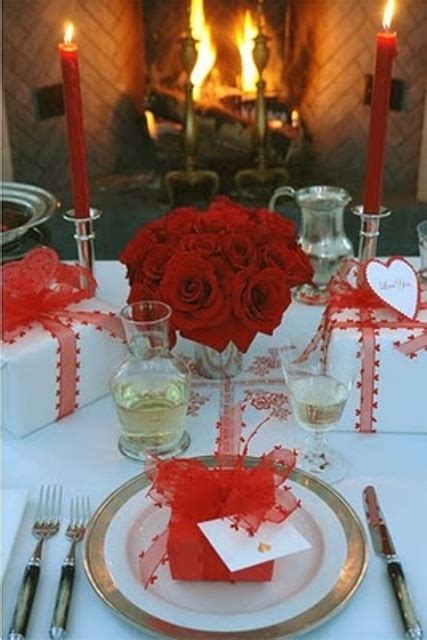 59 Romantic Valentine’s Day Table Settings - DigsDigs