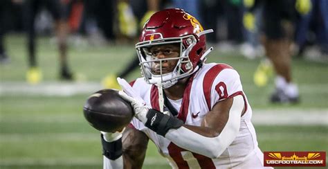 PHOTOS: USC gets warmed up before facing Oregon on a chilly night in ...