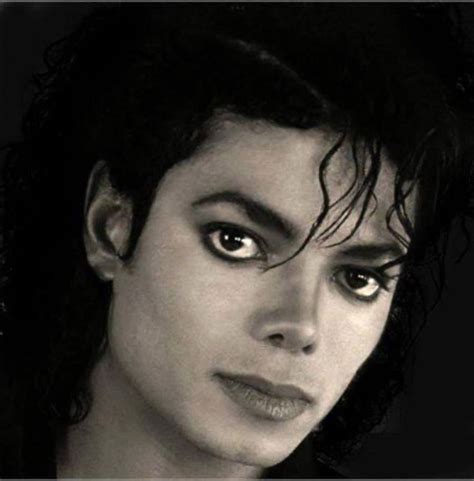 Pin By Samantha Engles On Michael Jackson 1986 Michael Jackson Wallpaper Michael Jackson Bad