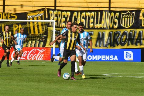 Peñarol 2 0 Cerro Arezo Y Sánchez Le Dieron La Victoria Al Mirasol Que Inició Con El Pie