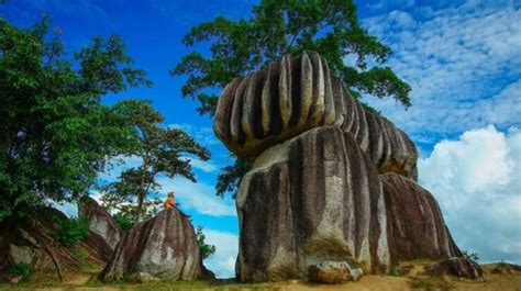 Wisata Alam Batu Belimbing Bangka Selatan Keindahan Alam Yang