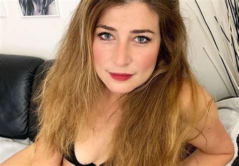 Amateure Live Und Nackt Vor Der Webcam Live Nackte Frauen Hausfrauen