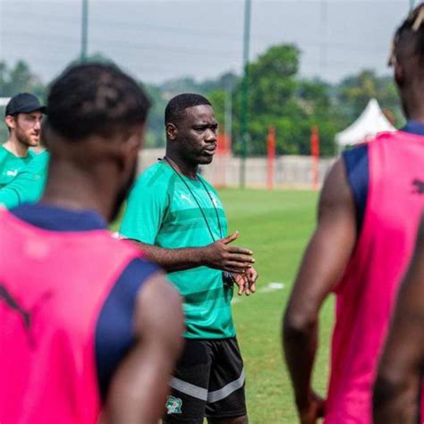 Foot À la CAN la Côte d Ivoire et son nouvel entraîneur Emerse Faé