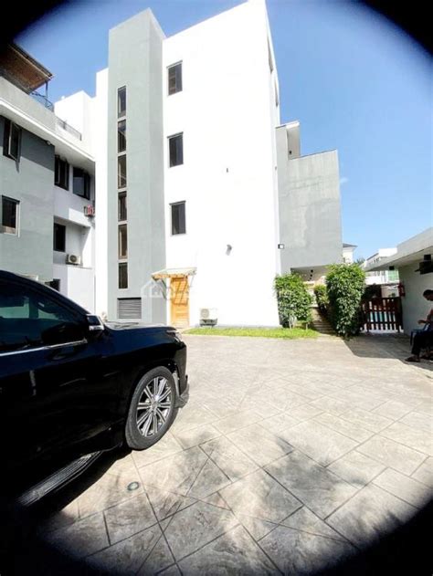 For Rent Fully Serviced Luxury 4 Bedroom Duplex With 1 Room Bq Banana