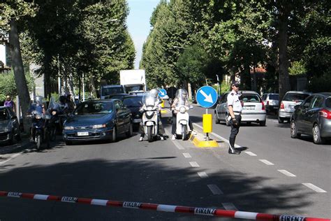 Firenze In Via Pistoiese Lavori Notturni Di Asfaltatura