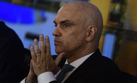 Pf Recua E Indicia Tr S Pessoas Por Cal Nia Contra Alexandre De Moraes