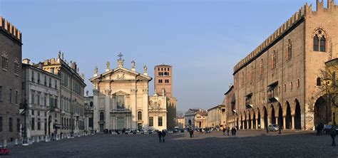 Mantua - Piazza Sordello - Not Only Golf - Golf holidays in Italy