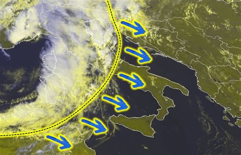 Allerta Meteo Imponente Fronte Freddo Verso Il Sud Domani Shock