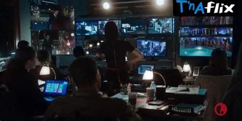 Denee Benton Bikini Scene In Unreal Tnaflix