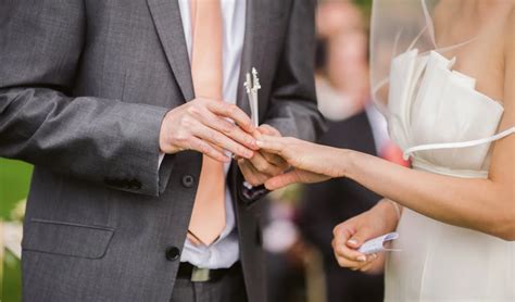 70 Best Pieces Of Marriage Advice For Newlyweds That Every Couple Must