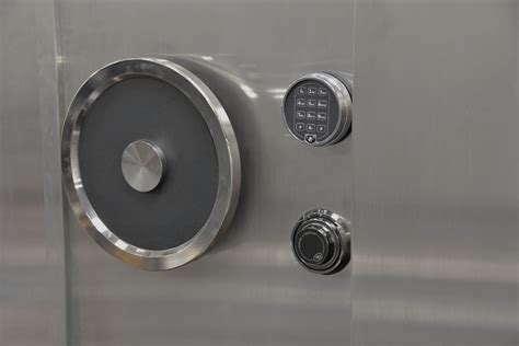 Globally trusted, high-security vault locks - S&G