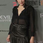 Milla Jovovich Nude Pictures From Onlyfans Leaks And Playboy Sex Scene
