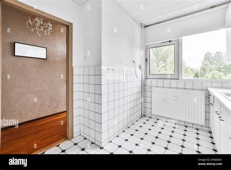 Tiled Room Hi Res Stock Photography And Images Alamy