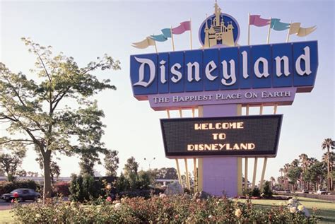 Today in Disney History: New Disneyland Sign Debuts, 1989 | Disney ...