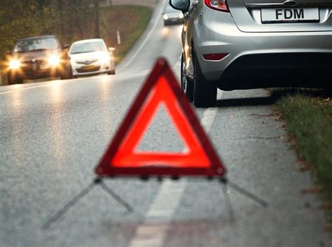 Noget Sikkerhedsudstyr Til Bilen Er Lovpligtigt Få Overblikket Fdm